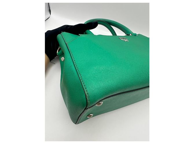 MCM Elda Bolsa de Mão em Couro Saffiano - Verde - vista 9