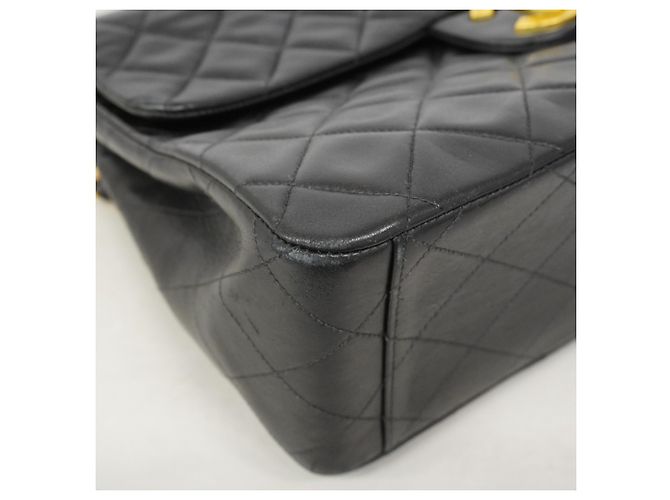 Timeless Chanel Schultertasche aus schwarzem Lammleder - Ansicht 6
