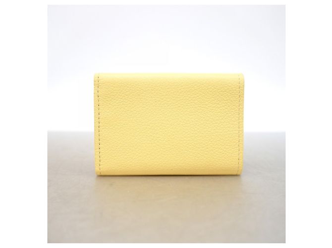 Cartera tríptico Louis Vuitton en amarillo - vista 6