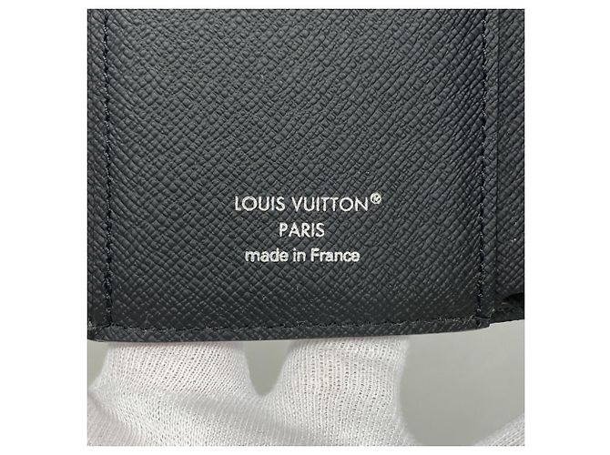 Portafoglio pieghevole Louis Vuitton in Monogram Eclipse Nero - vista 4