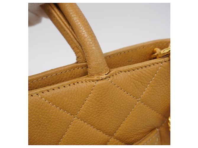 Borsa Tote Chanel in pelle di vitello granulata beige - vista 9