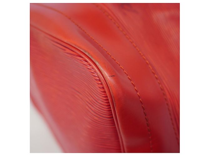 Borsa a Spalla Louis Vuitton Epi Noe Rosso - vista 7