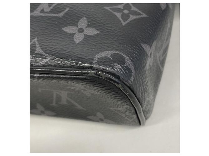 Borsa a tracolla Louis Vuitton Monogram Eclipse District PMNV2 Nero - vista 6