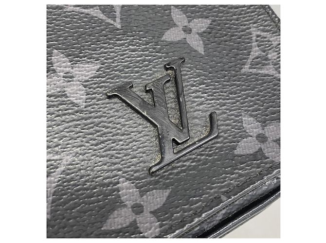 Borsa a tracolla Louis Vuitton Monogram Eclipse District PMNV2 Nero - vista 8