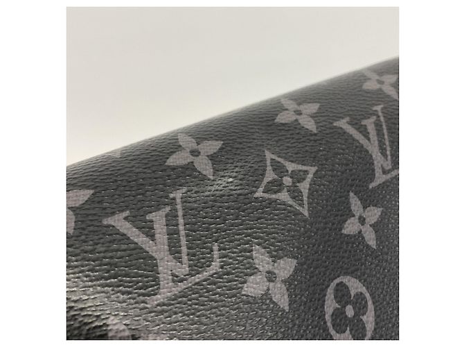 Borsa a tracolla Louis Vuitton Monogram Eclipse District PMNV2 Nero - vista 9