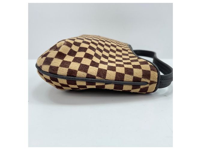 Borsa Tiger Louis Vuitton Marrone - vista 4