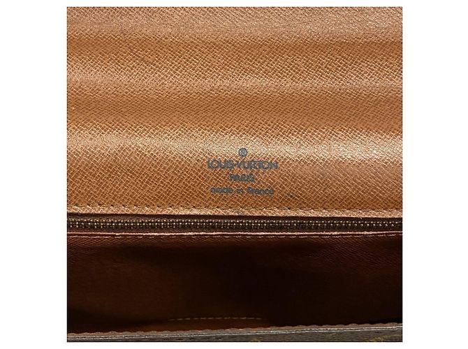 Bolsa Louis Vuitton Monogram Monceau 28 Marrom - vista 5