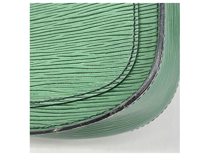 Borsa a tracolla Louis Vuitton Epi Saint Cloud in verde Borneo - vista 6