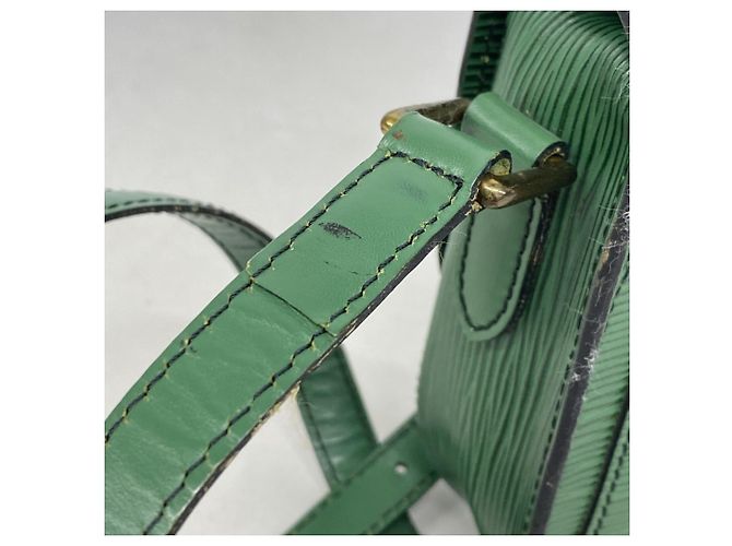Borsa a tracolla Louis Vuitton Epi Saint Cloud in verde Borneo - vista 9