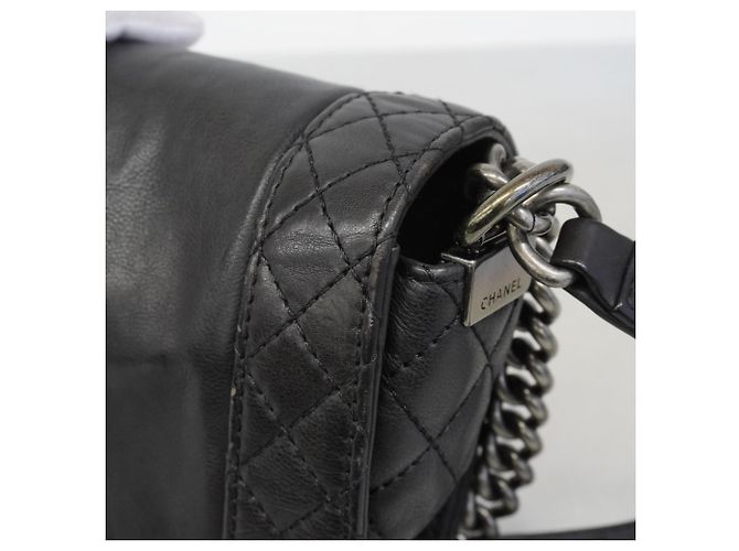 Sac à bandoulière Chanel Boy Chain Noir - vue 7