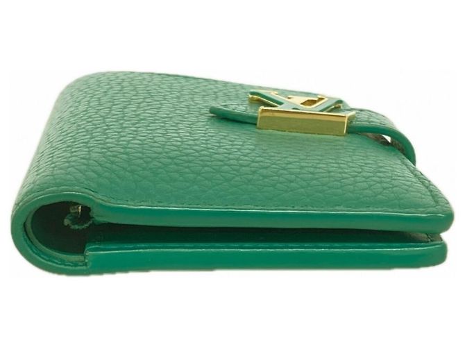 Louis Vuitton Bi-Fold Wallet aus Taurillon-Leder in Grün - Ansicht 2