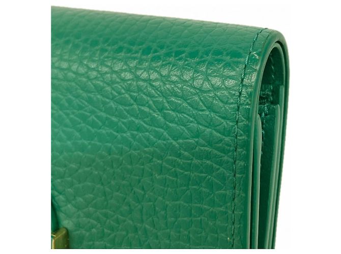 Louis Vuitton Bi-Fold Wallet aus Taurillon-Leder in Grün - Ansicht 6