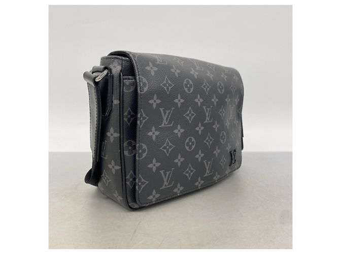 Borsa a tracolla Louis Vuitton Monogram Eclipse District PMNV2 Nero - vista 2