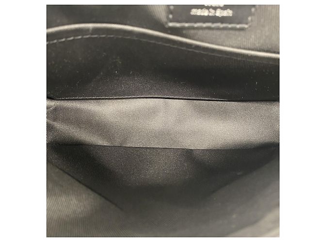 Borsa a tracolla Louis Vuitton Monogram Eclipse District PMNV2 Nero - vista 4