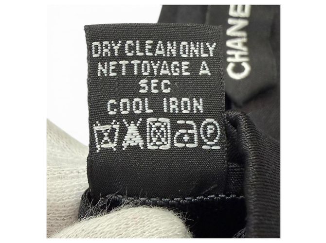 Choker in seta Chanel con design Coco Mark Nero - vista 10