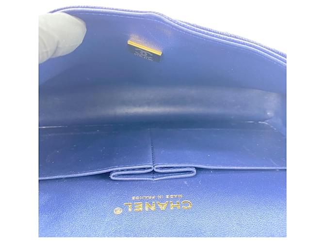Borsa a tracolla Chanel Matelassé 25 Blu navy - vista 14