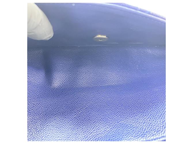 Borsa a tracolla Chanel Matelassé 25 Blu navy - vista 15