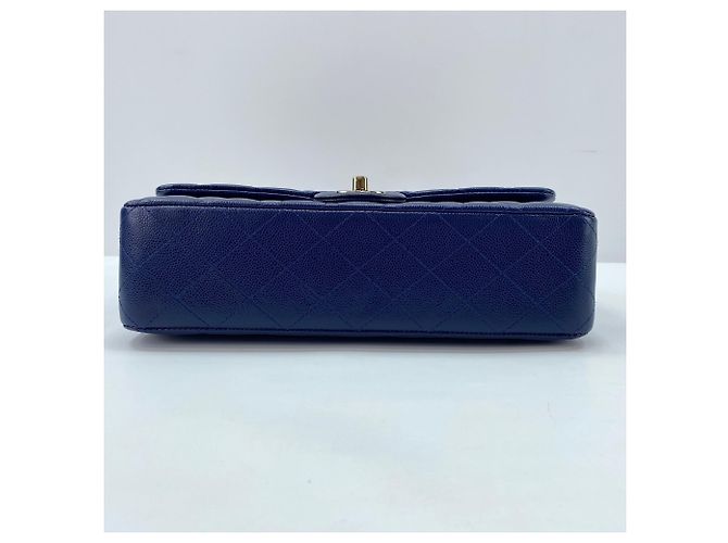 Borsa a tracolla Chanel Matelassé 25 Blu navy - vista 6