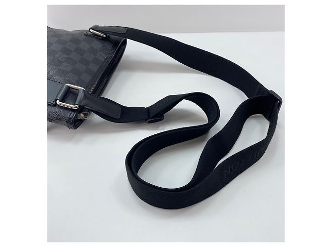 Borsa a tracolla Louis Vuitton Thomas Nero - vista 11