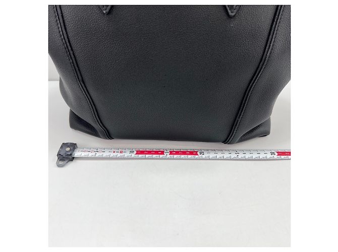Borsa Louis Vuitton Lockit MM Nero - vista 4