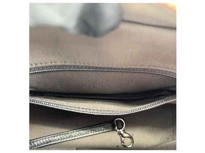 Chanel Gabrielle Schultertasche Marineblau - Ansicht 13