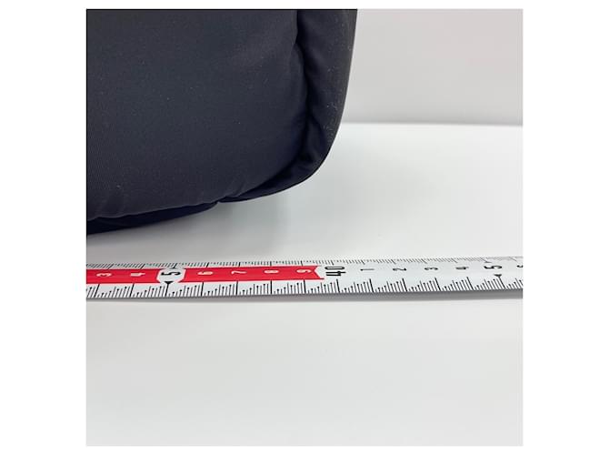 Prada Tote Bag aus schwarzem Nylon - Ansicht 4