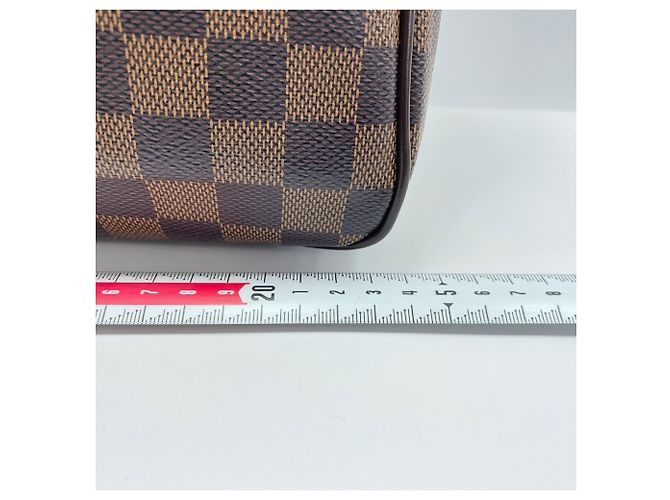Borsa a tracolla Louis Vuitton District PM marrone - vista 4