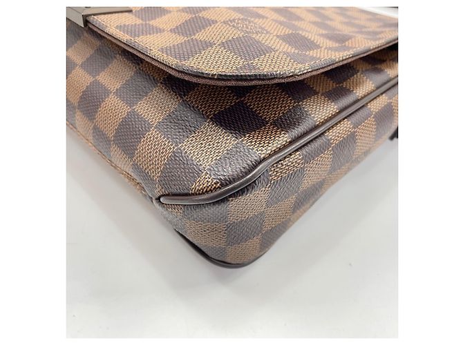 Borsa a tracolla Louis Vuitton District PM marrone - vista 9