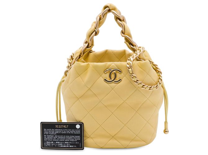 Borsa a secchiello Chanel Yellow CC in agnello trapuntato Giallo - vista 7