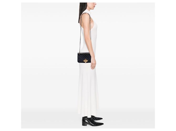 Chanel Black CC Quilted Lambskin Pyramid Flap Nero - vista 6
