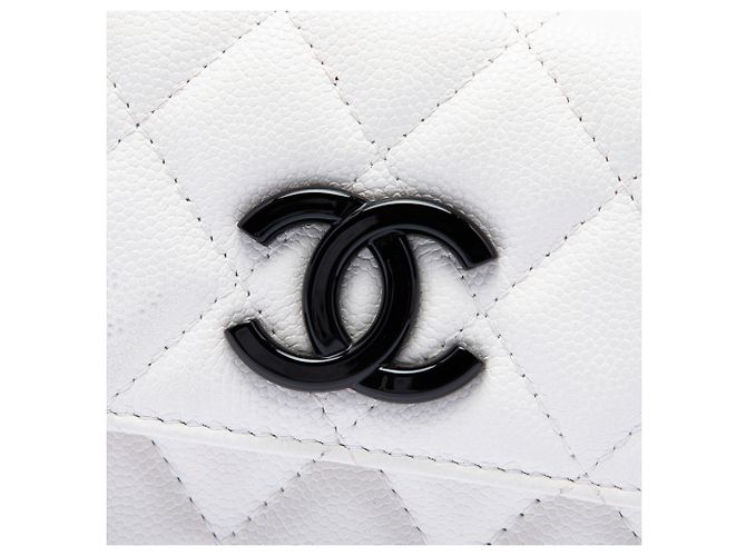 Chanel Gürteltasche My Everything aus gestepptem Caviar in Weiß - Ansicht 5