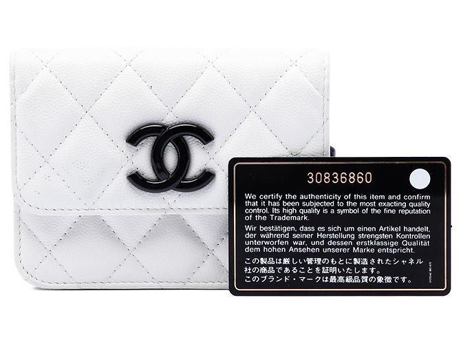 Chanel Gürteltasche My Everything aus gestepptem Caviar in Weiß - Ansicht 7