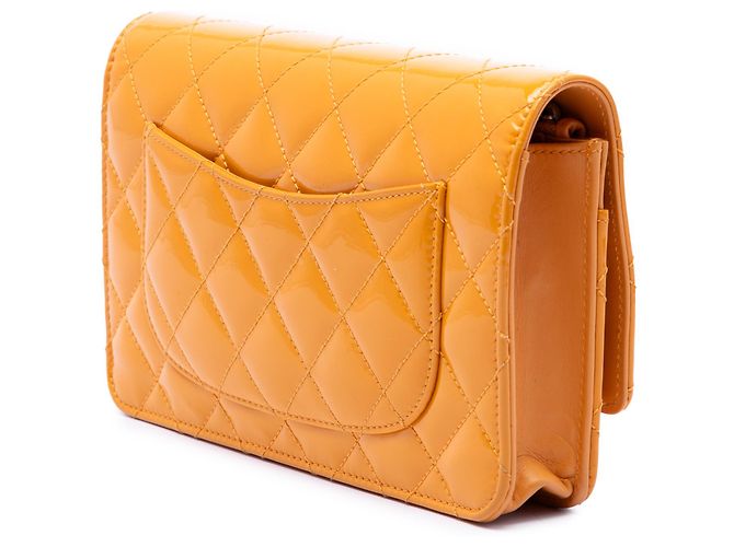 Wallet On Chain Portafoglio con catena Chanel Yellow Quilted Patent Reissue 2.55 Giallo Senape - vista 2