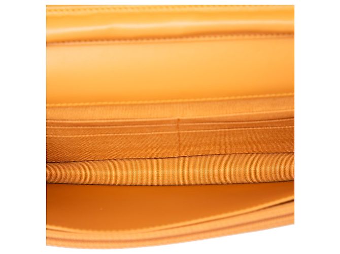 Wallet On Chain Portafoglio con catena Chanel Yellow Quilted Patent Reissue 2.55 Giallo Senape - vista 4