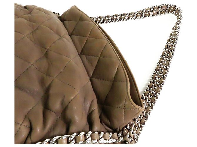 Borsa Chanel Brown Quilted Washed Lambskin Chain Around Hobo Marrone Taupe - vista 11