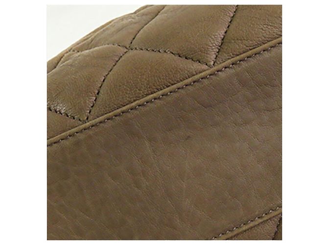 Borsa Chanel Brown Quilted Washed Lambskin Chain Around Hobo Marrone Taupe - vista 9