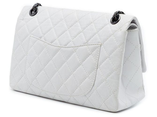 Chanel White Quilted Aged Calfskin Reissue 2.55 Double Flap 226 Bianco Bianco sporco - vista 2
