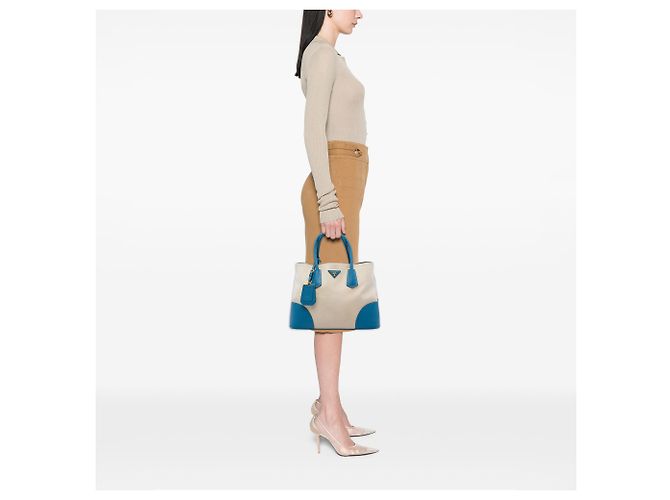 Prada Borsa Double in Tela Beige Medium con Bordi in Pelle Saffiano - vista 5