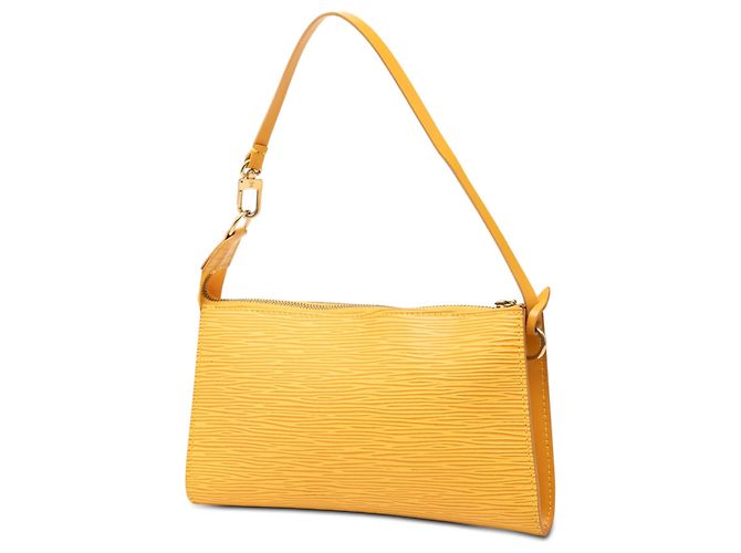Pochette Accessoires in pelle Epi gialla Louis Vuitton Giallo - vista 2