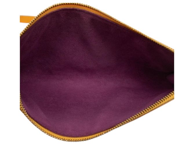 Pochette Accessoires in pelle Epi gialla Louis Vuitton Giallo - vista 4
