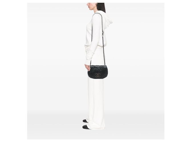 Chanel Black Iridescent Calfskin East Glint Flap Nero - vista 6