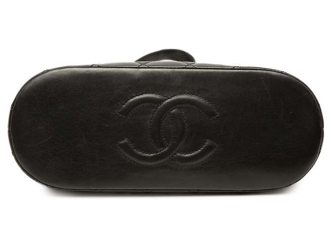 Borsa a tracolla Chanel in agnello trapuntato nero - vista 3