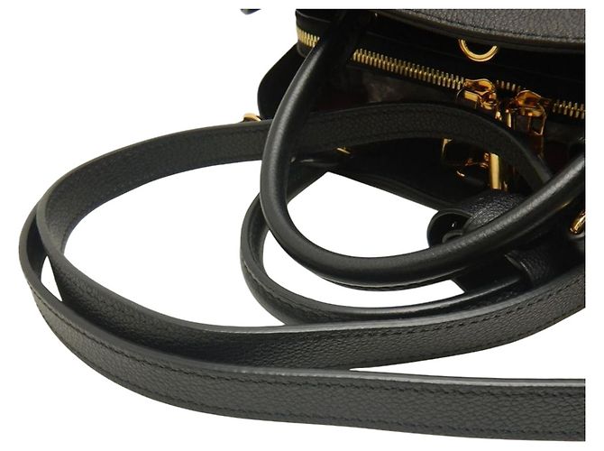 Louis Vuitton Black Bicolor Monogram Empreinte Giant Montaigne BB Nero - vista 17