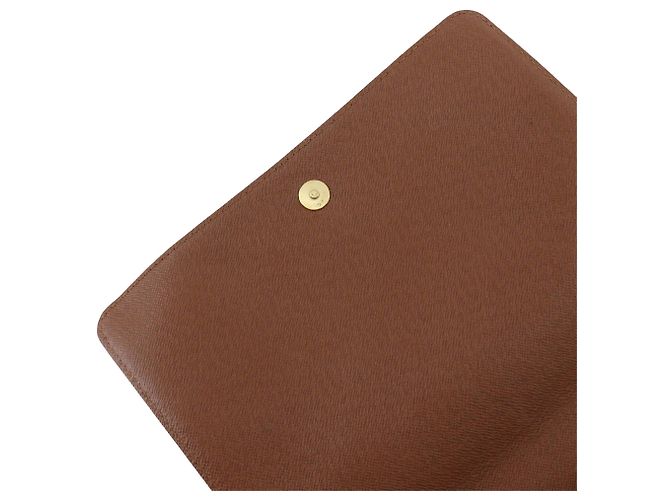 Louis Vuitton Marrone Monogram Musette Tango con Tracolla Corta - vista 8