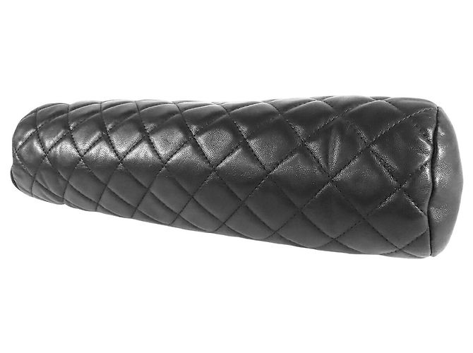 Clutch Timeless Kisslock in agnello trapuntato nero Chanel - vista 3