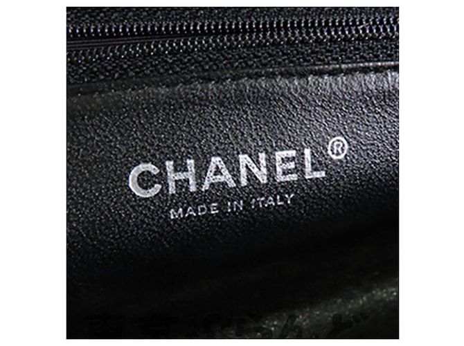 Clutch Timeless Kisslock in agnello trapuntato nero Chanel - vista 5