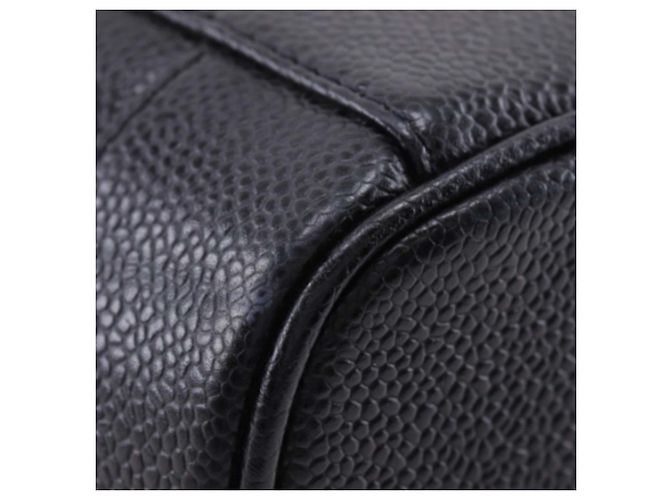 Vanity Beauty case Chanel Black CC Caviar Nero - vista 17