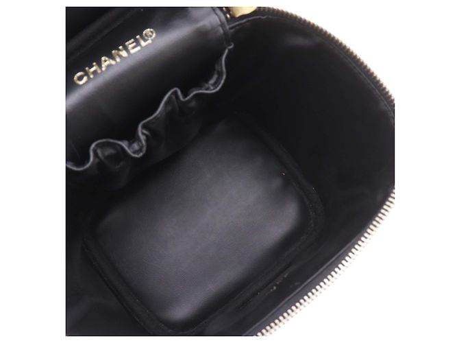 Vanity Beauty case Chanel Black CC Caviar Nero - vista 4