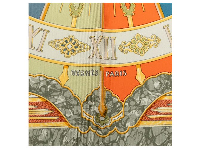 Sciarpa in seta Hermès Beige Carpe Diem 90 - vista 4