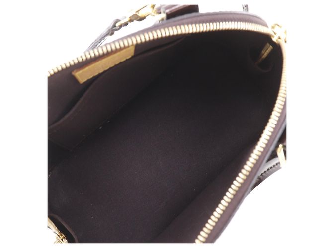 Louis Vuitton Alma BB in Monogram Vernis viola Porpora - vista 4